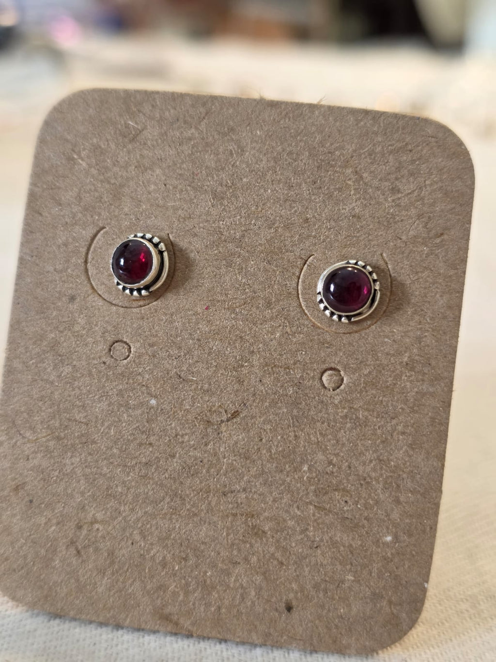 Brincos em Prata 925 e Granada bf213.