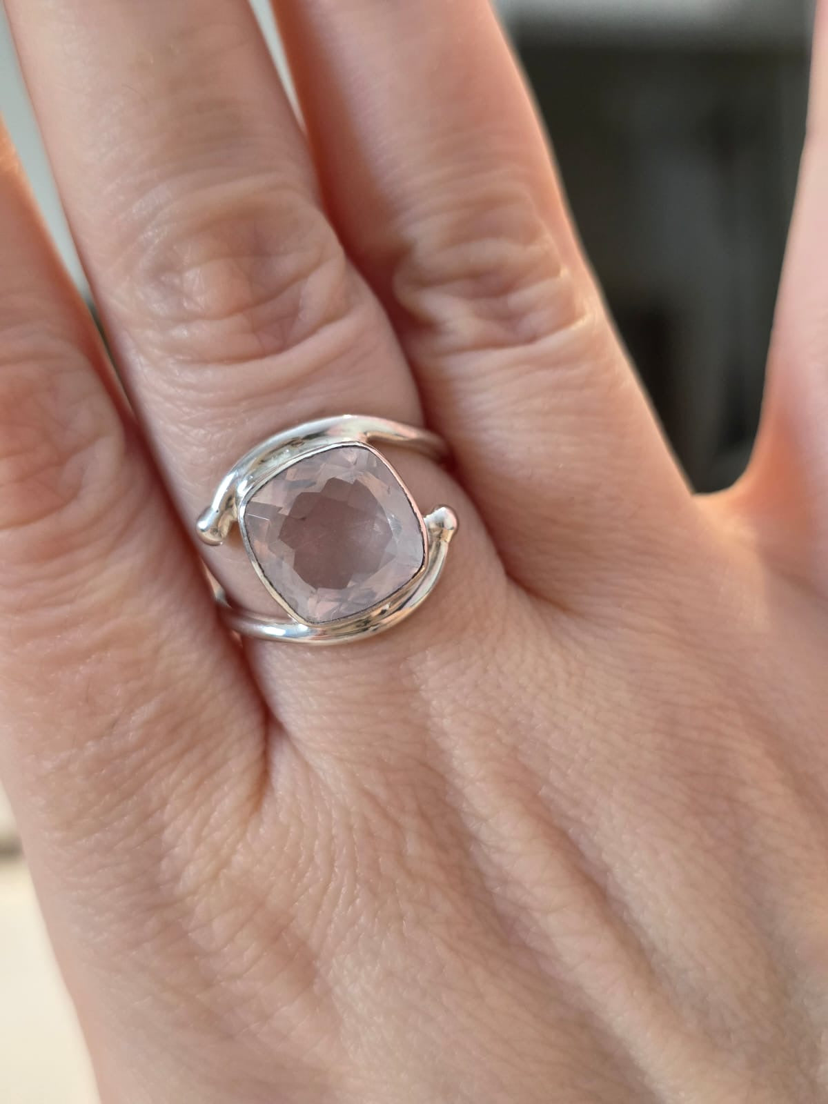 Anel em Prata 925 e Quartzo Rosa Af40.