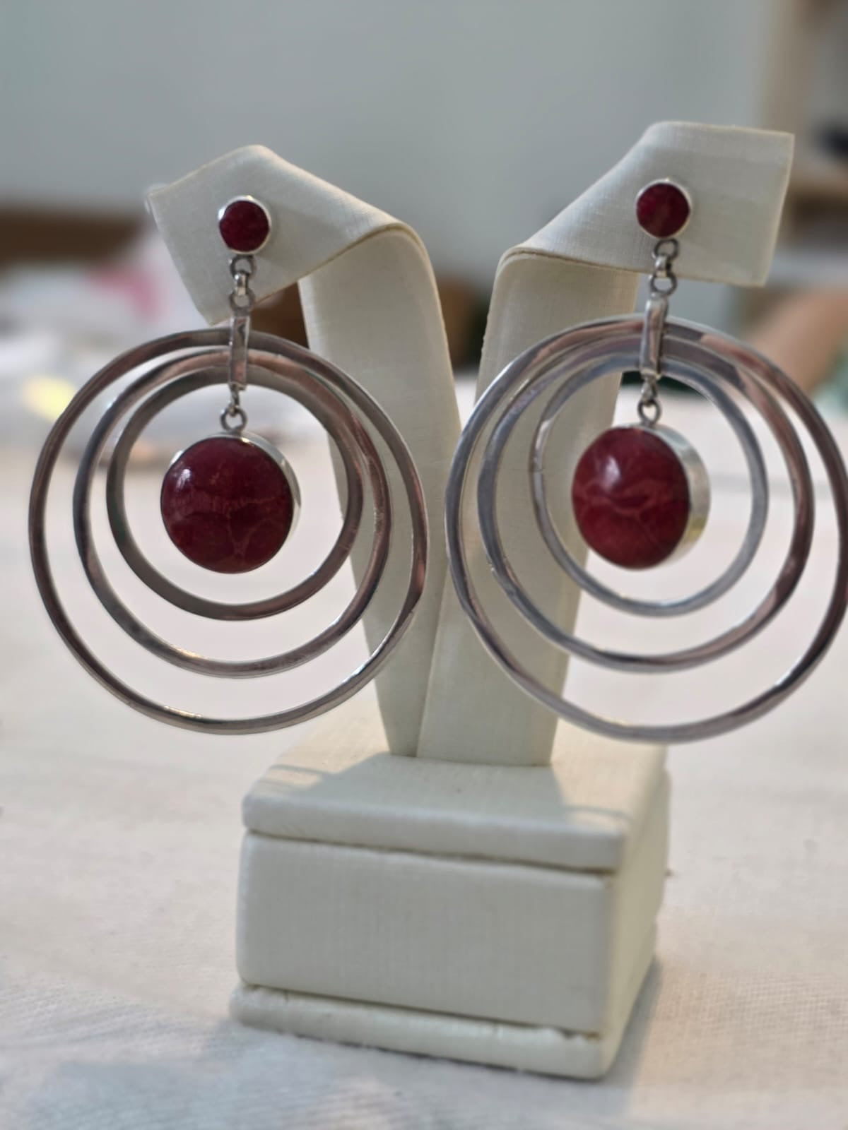 Brincos em Prata 925 e Coral  Bf395