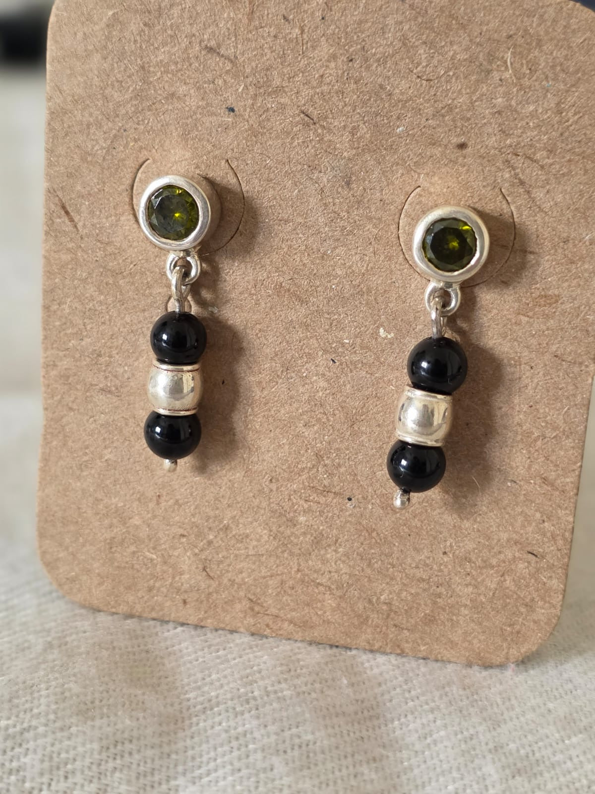 Brincos em Prata 925, Ônix e Peridoto bf402e
