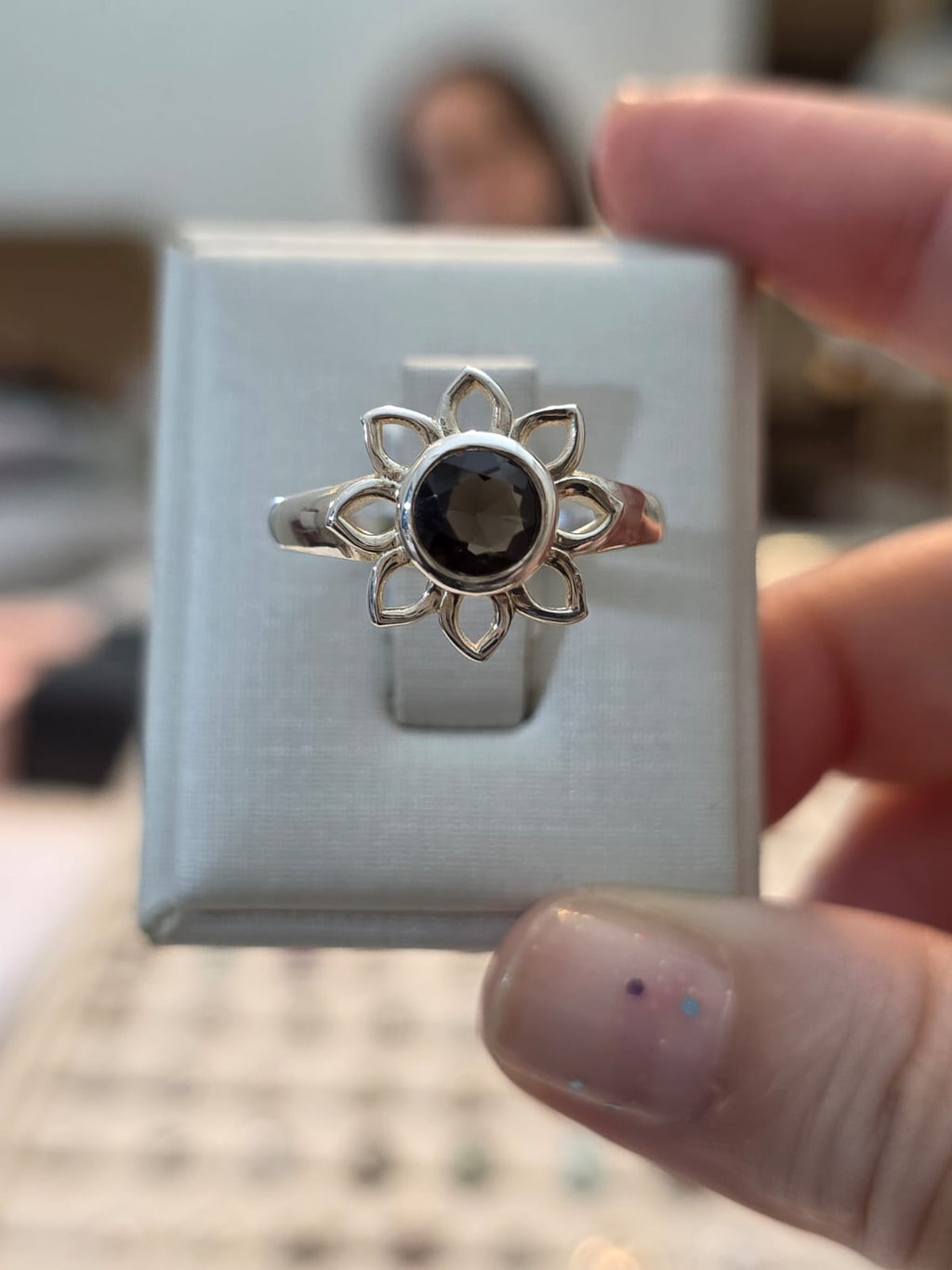 Anel em Prata 925 e Cristal de Quartzo Fume af152a