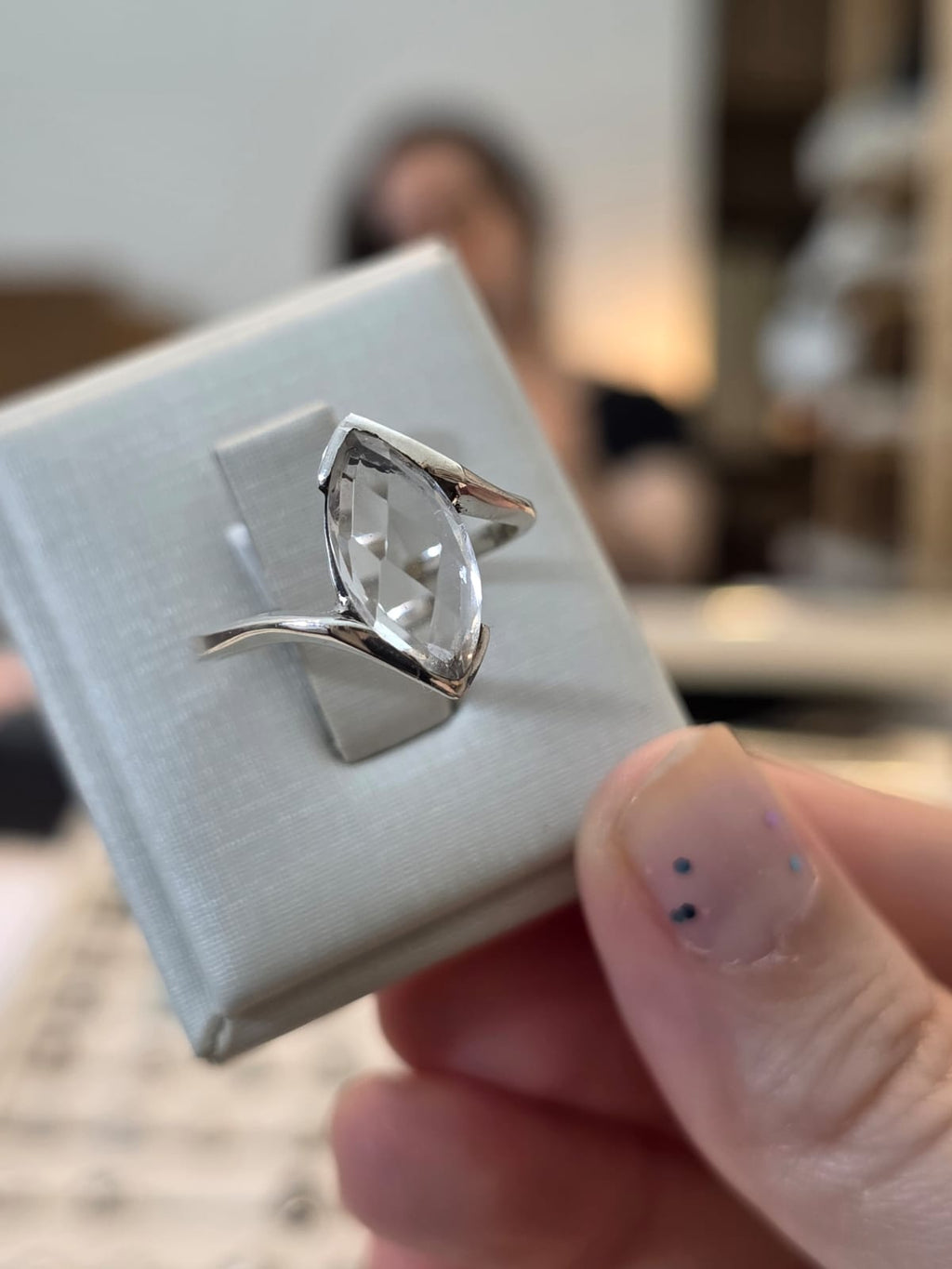 Anel em Prata 925 e Cristal de Quartzo af476b