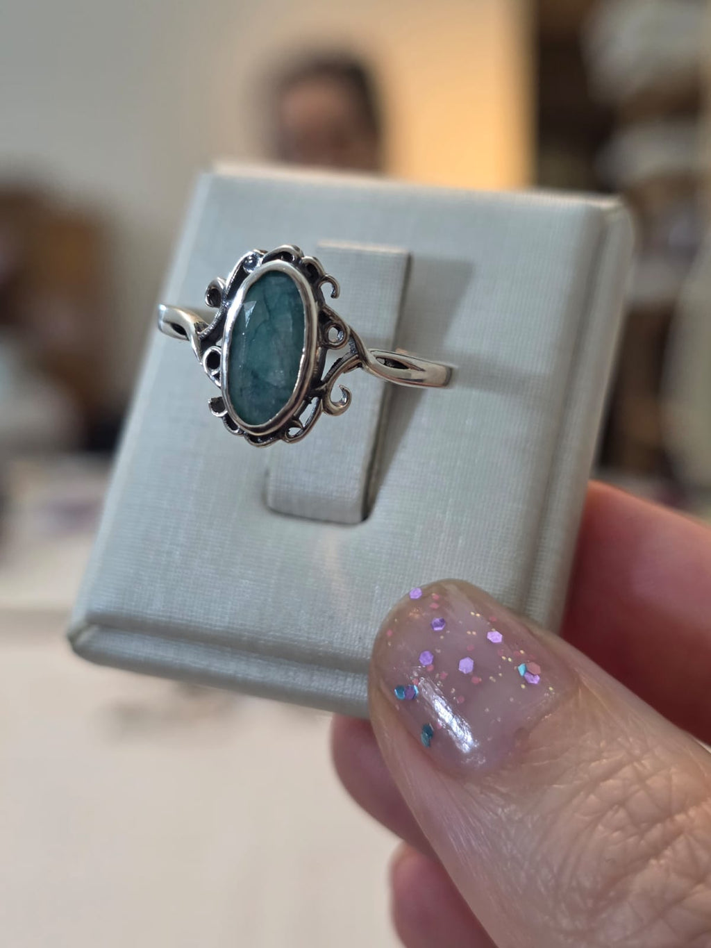 Anel em Prata 925 e Esmeralda af495b