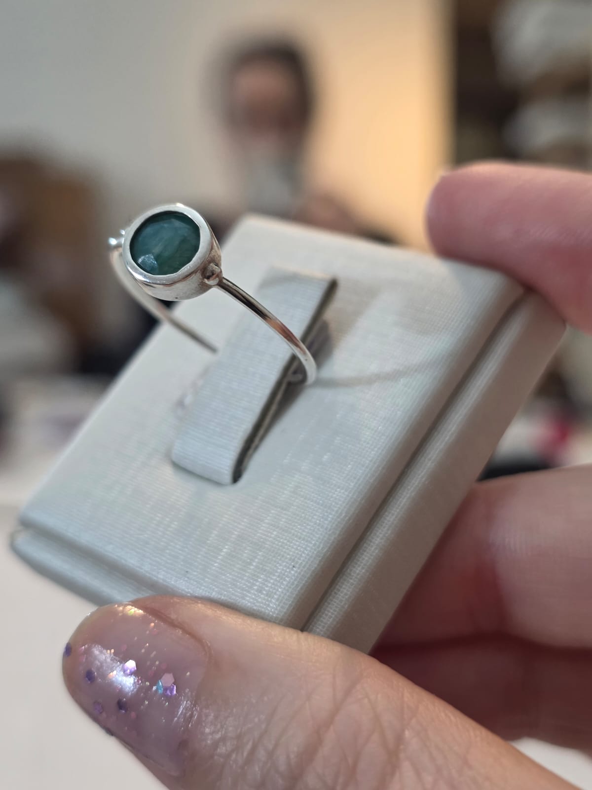 Anel em Prata 925 e Esmeralda af388c