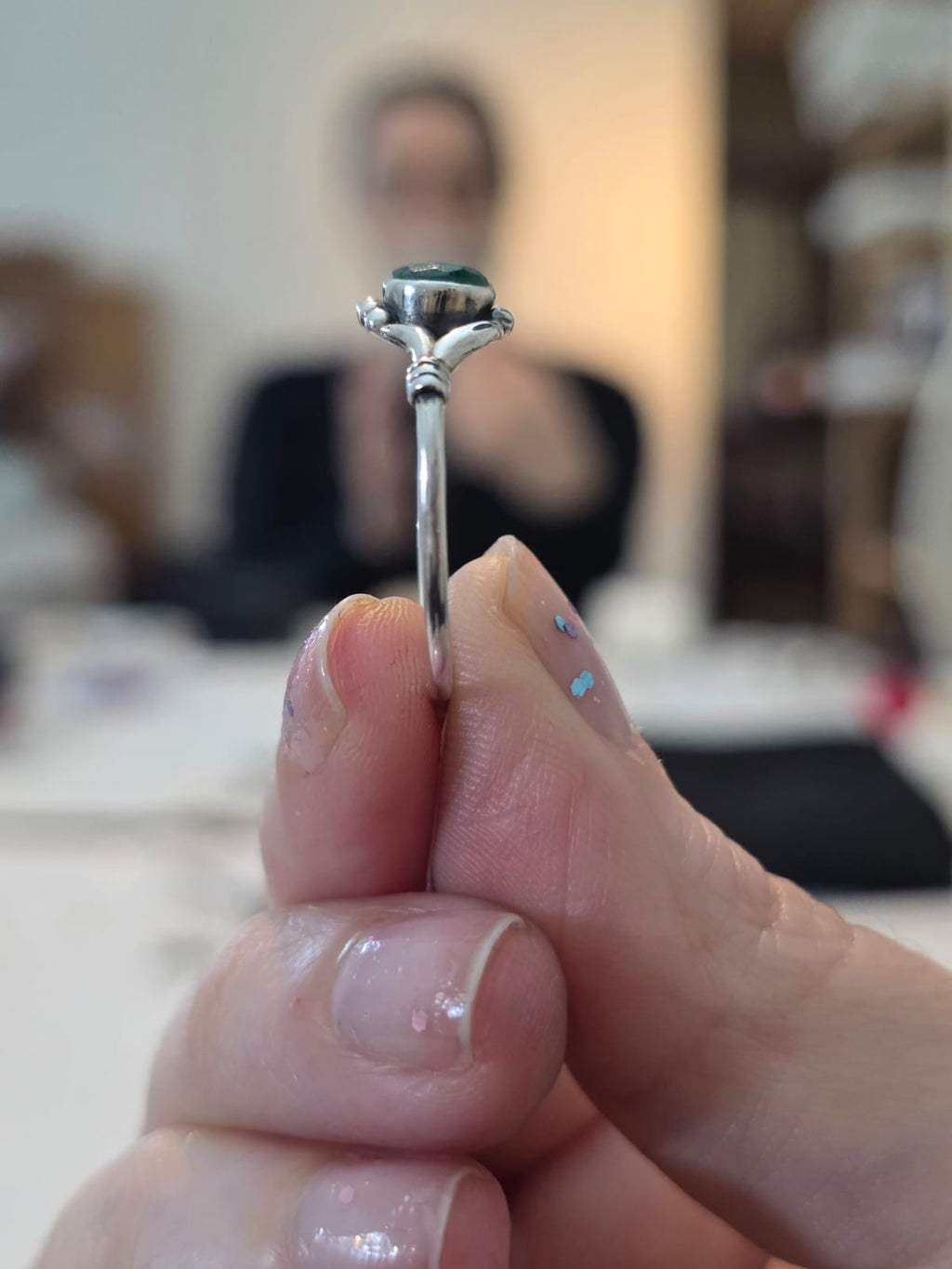 Anel em Prata 925 e Esmeralda af494