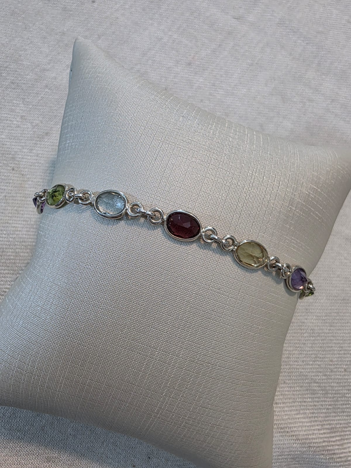 Pulseira em Prata 925 e peridoto, granada, topázio, citrino e Ametista P39