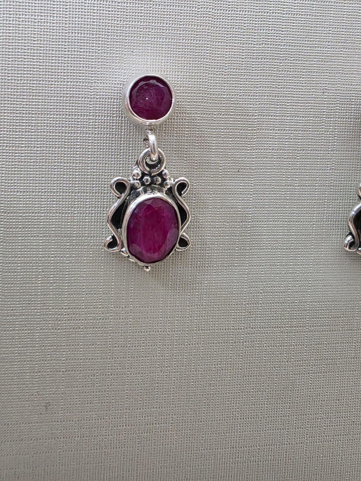 Brinco em Prata 925 e Rubi bf256a