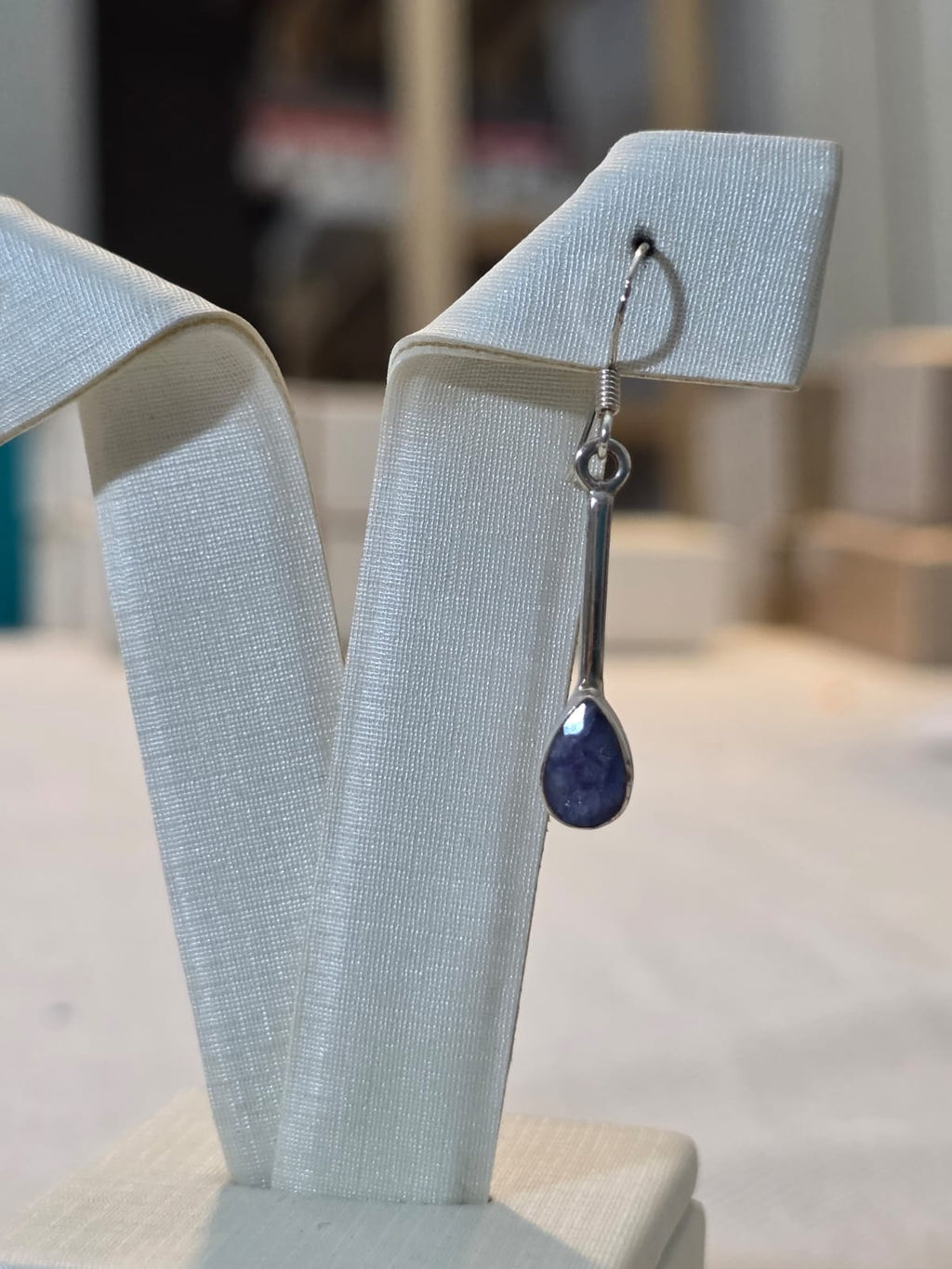 Brinco em Prata 925 e Safira 282a