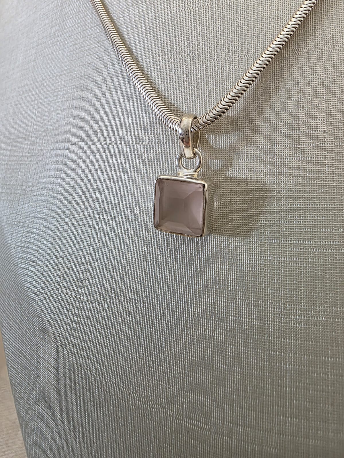 Pingente em Prata 925 e Quartzo Rosa pgt131c