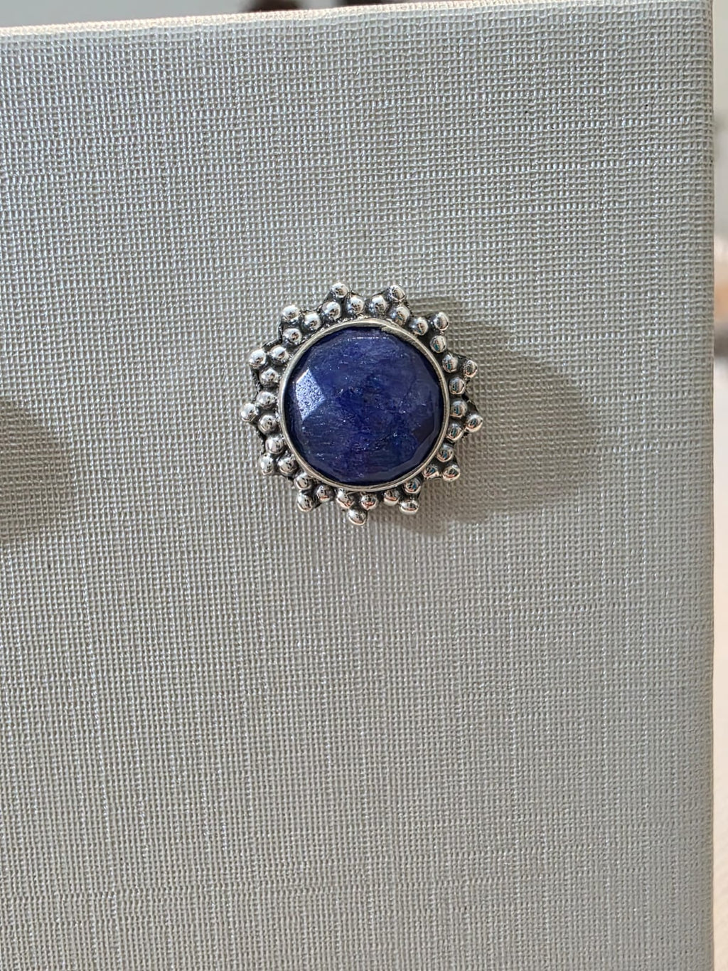 Brinco em Prata 925 e Safira 270b