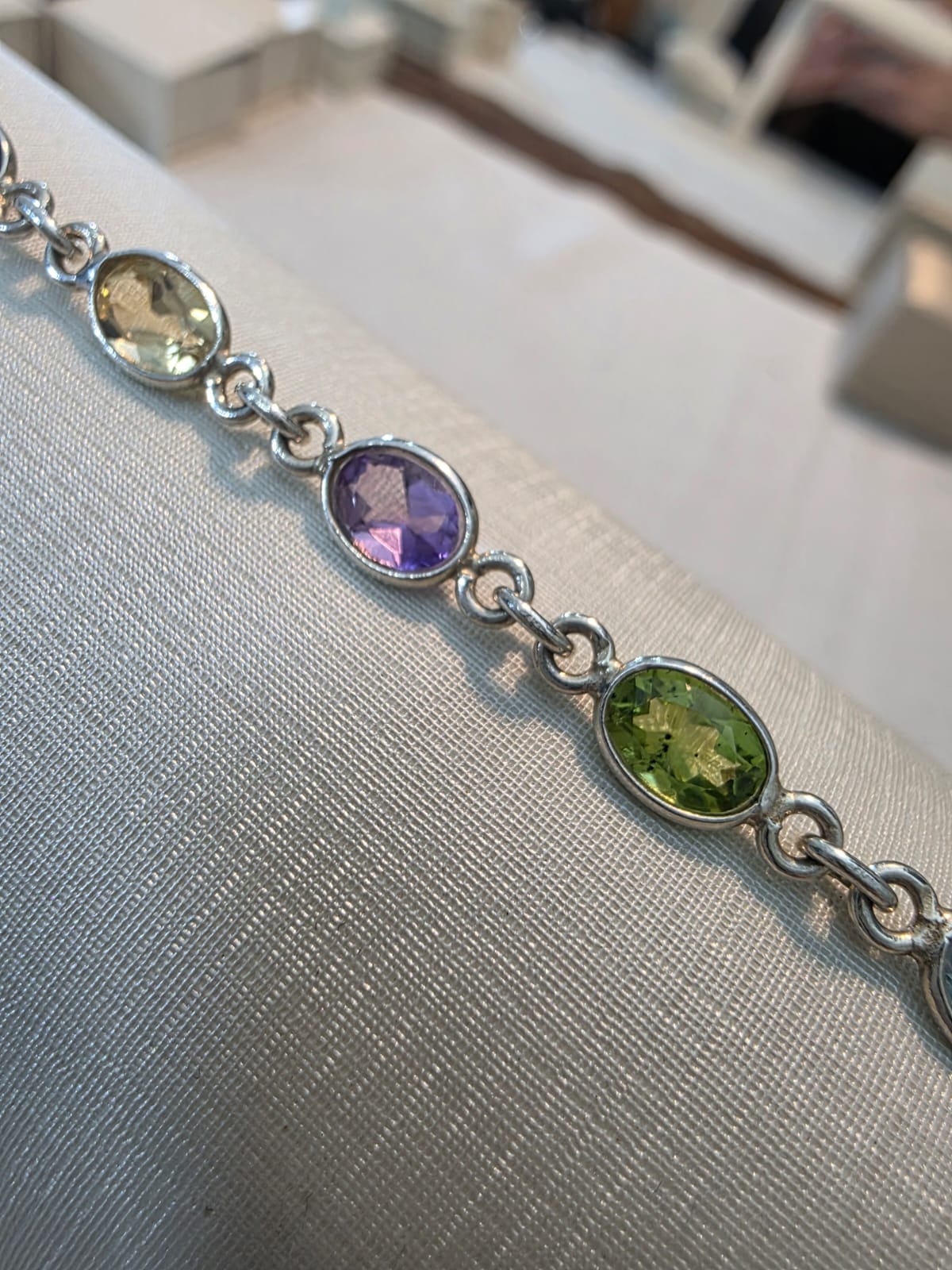 Pulseira em Prata 925 e peridoto, granada, topázio, citrino e Ametista P39
